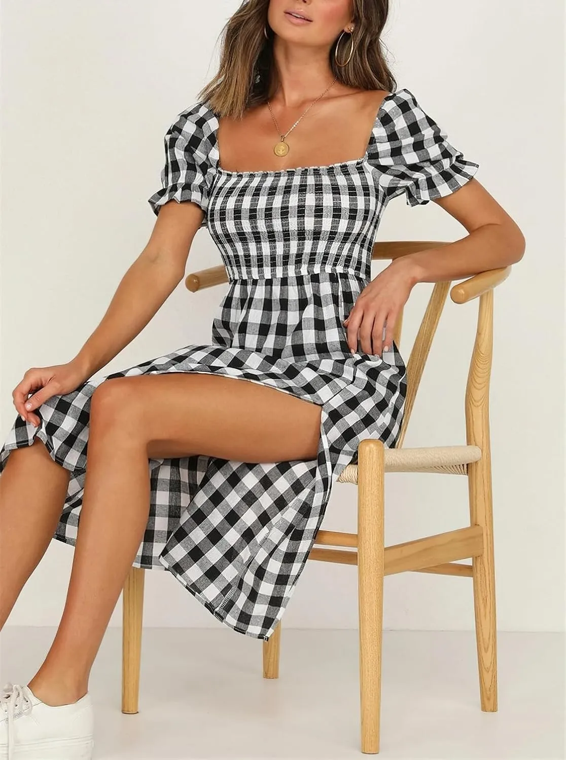 chouyatou Women's Summer Gingham Puff Sleeve Dress Plaid Smocked Backless Split Flowy Beach Midi Dress