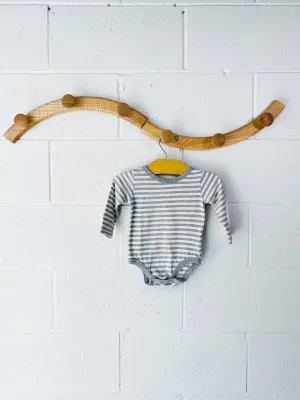 mini mioche Cream   Grey Onesie, 3-6 months