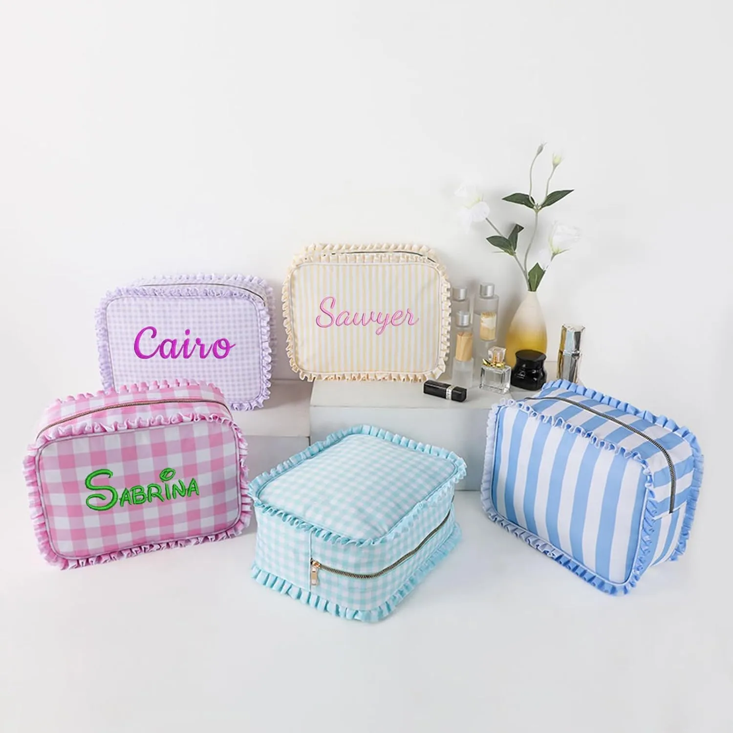 Personalized makeup bags, embroidered names, custom toiletry bags, bridesmaid proposal gifts, bachelorette party favors, wedding supplies, bridesmaid gifts (Yellow)