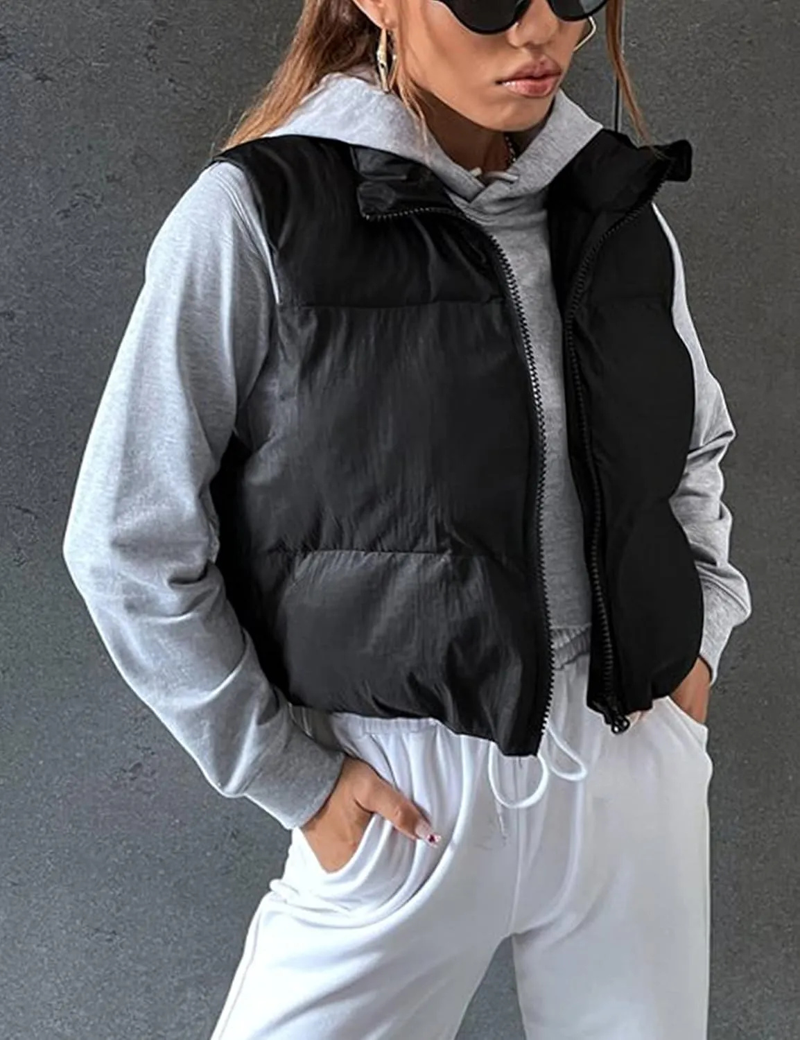 Zhiyouni Womens Cropped Puffer Vest Lightweight Sleeveless Stand Collar Short Padded Vest Gilet