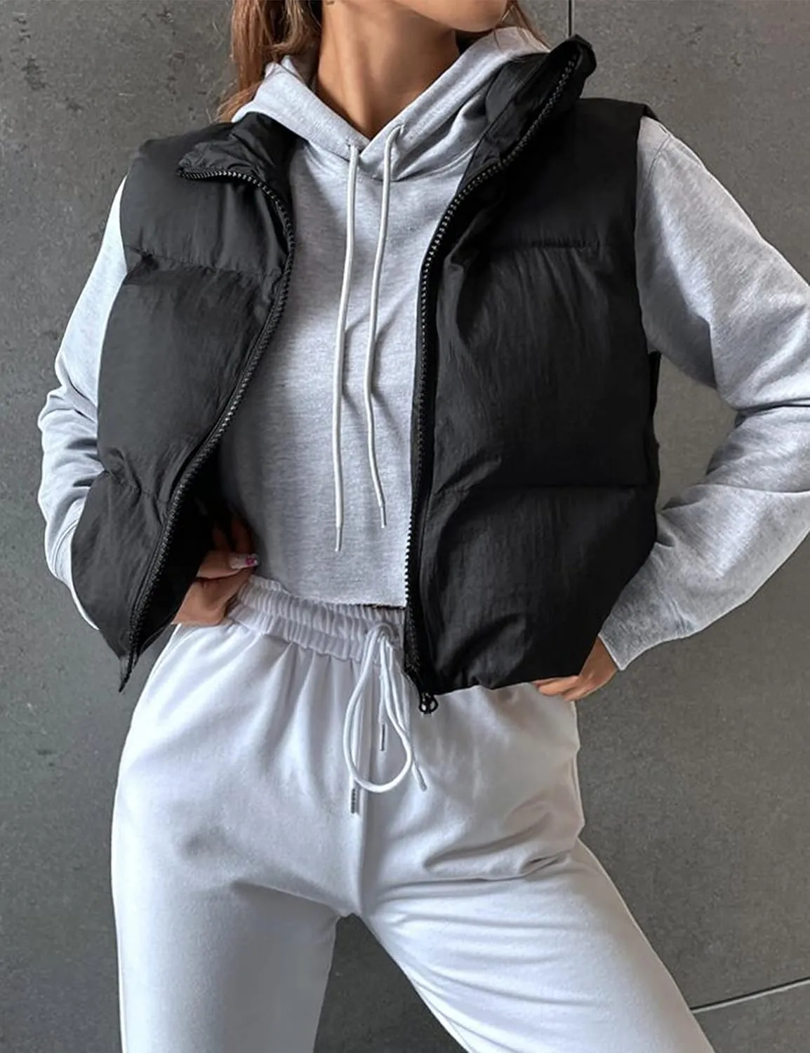 Zhiyouni Womens Cropped Puffer Vest Lightweight Sleeveless Stand Collar Short Padded Vest Gilet